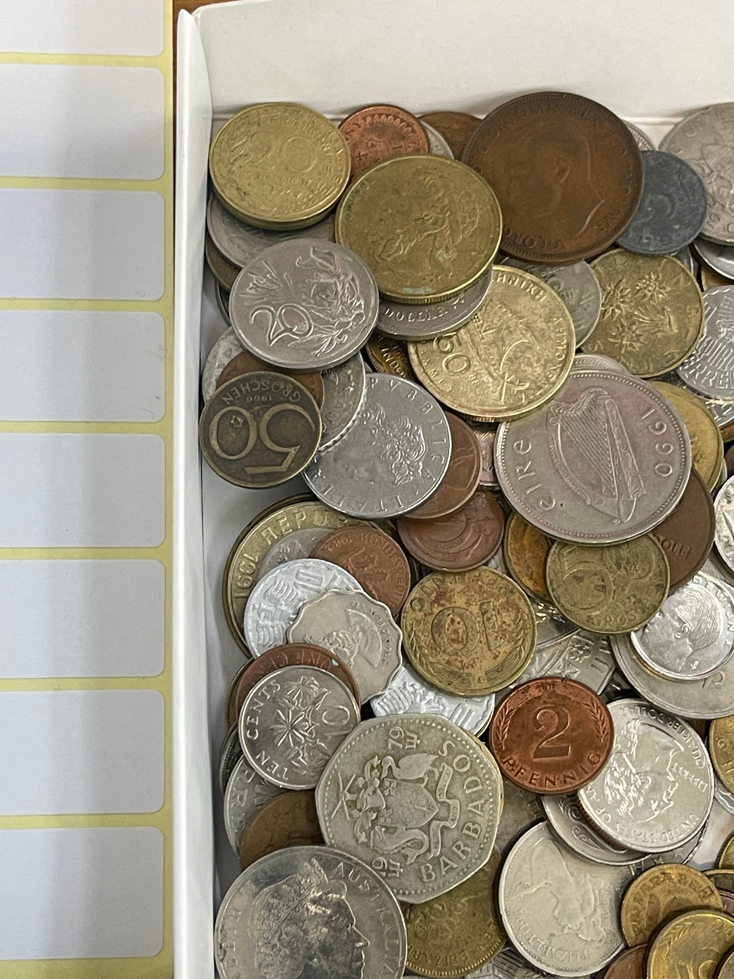Selection of assorted vintage and later coins - Image 4 of 5