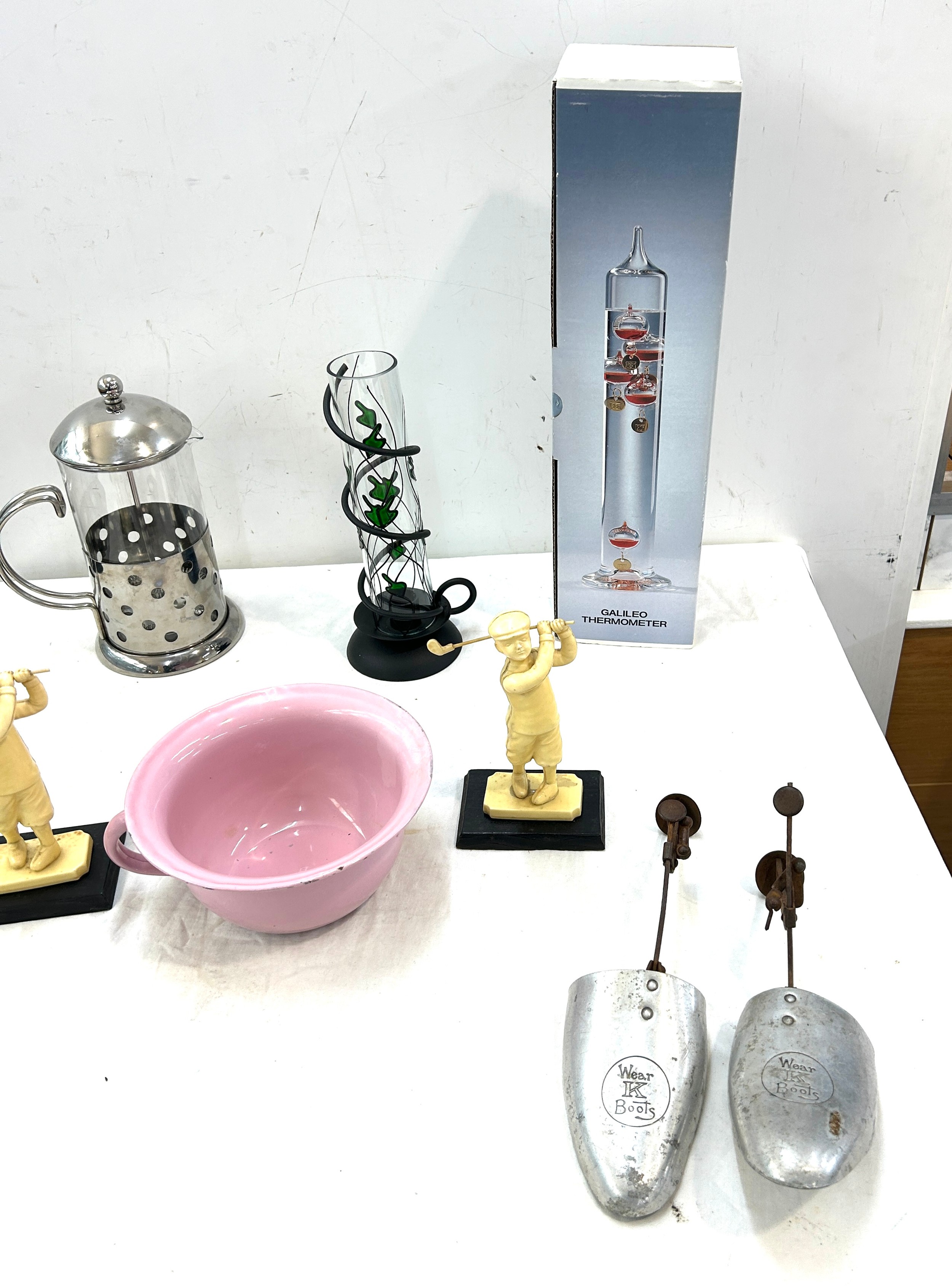 Selection of collectables includes glass Thermometer, shoe lasts etc - Image 3 of 3