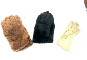 3 Pairs of vintage ladies gloves