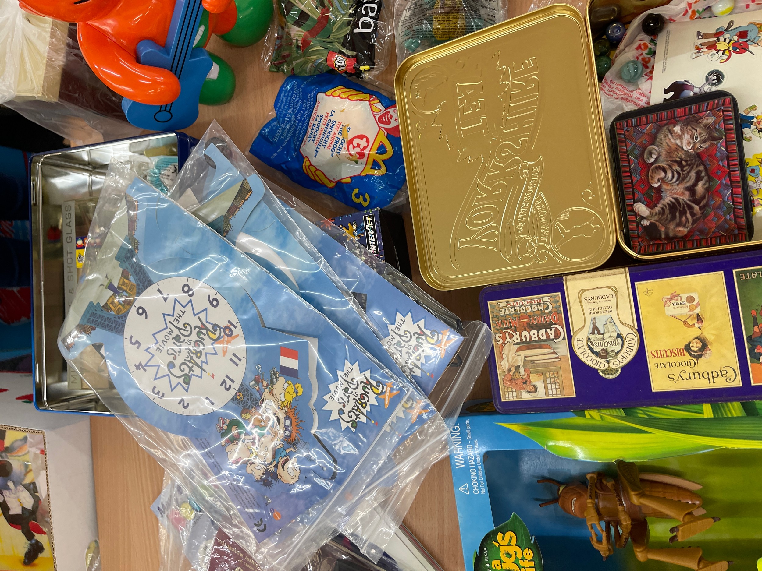 Large selection vintage and later games and accessories, to include bags, MacDonalds toys, Marvel, - Bild 6 aus 11