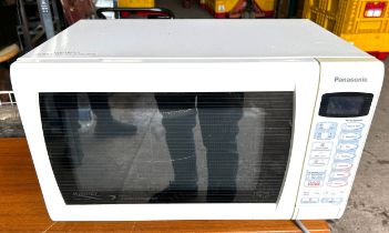 Panasonic inverta 900w oven/ microwave