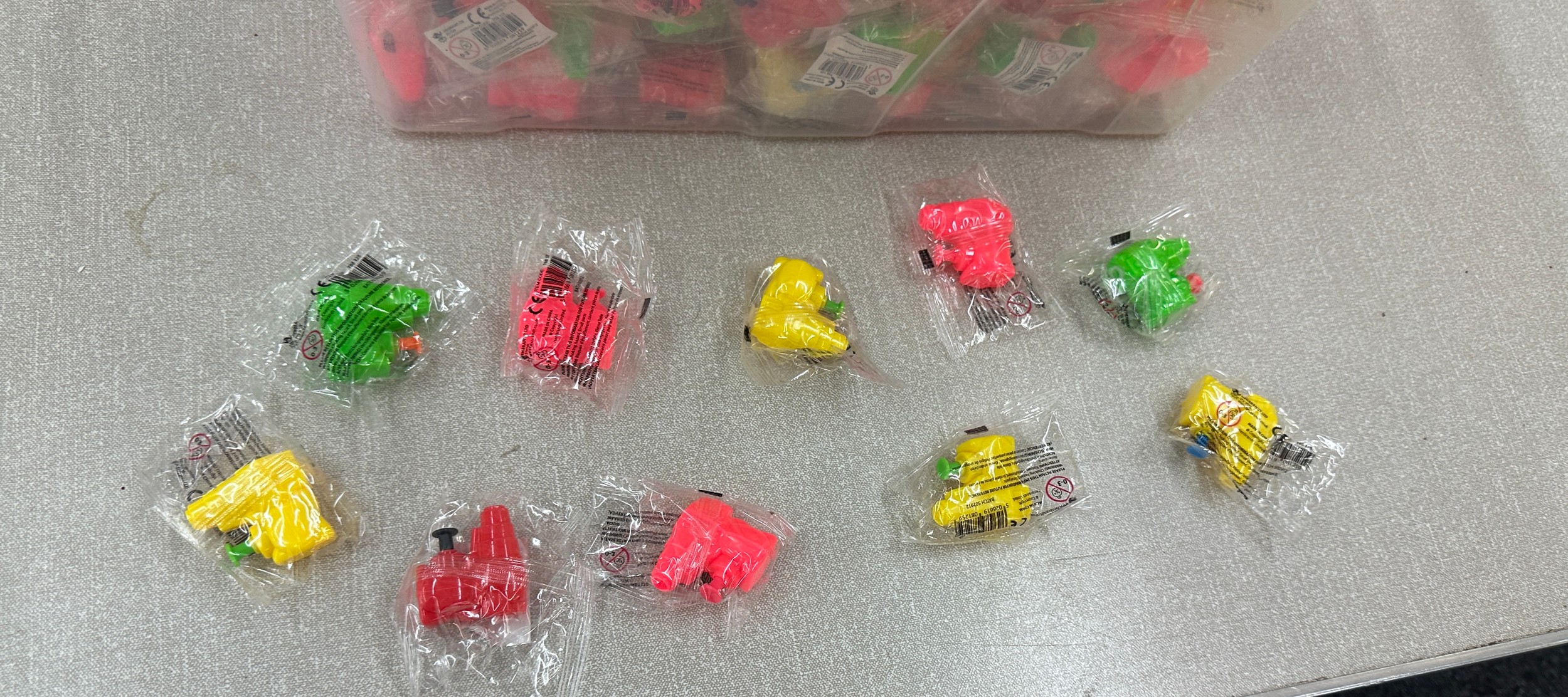 Selection of miniature water pistols - Image 2 of 2