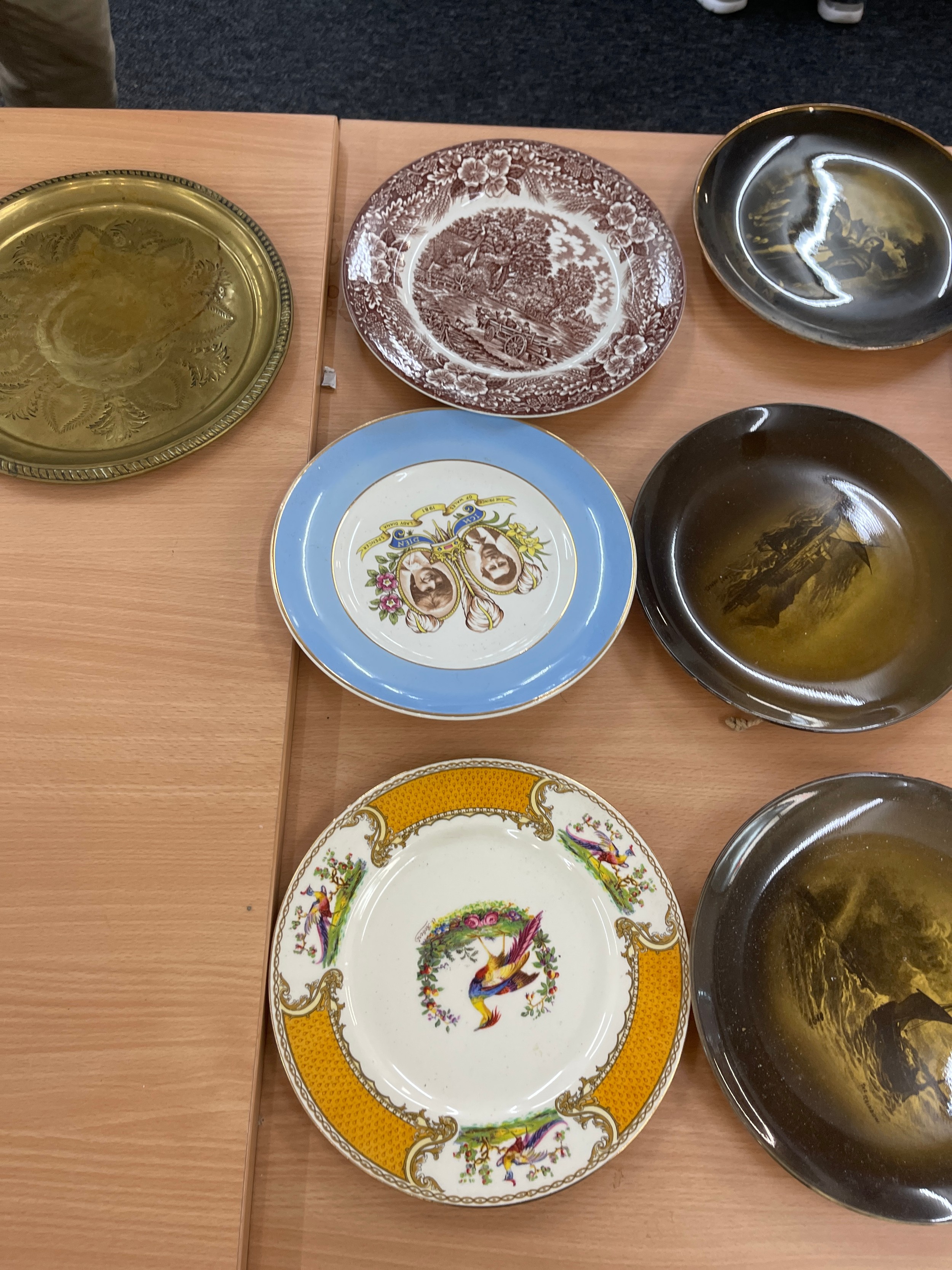 Larges selection of assorted collectors plates - Image 5 of 5