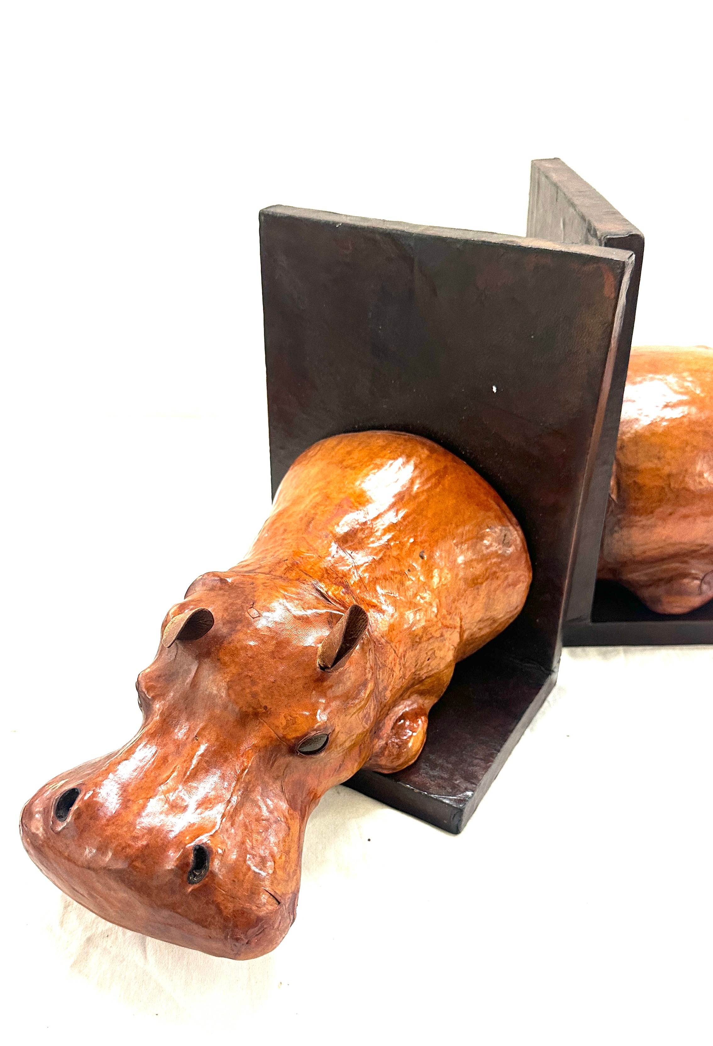 Large leather Hippo bookends 8 inches by 21 inches - Image 2 of 3
