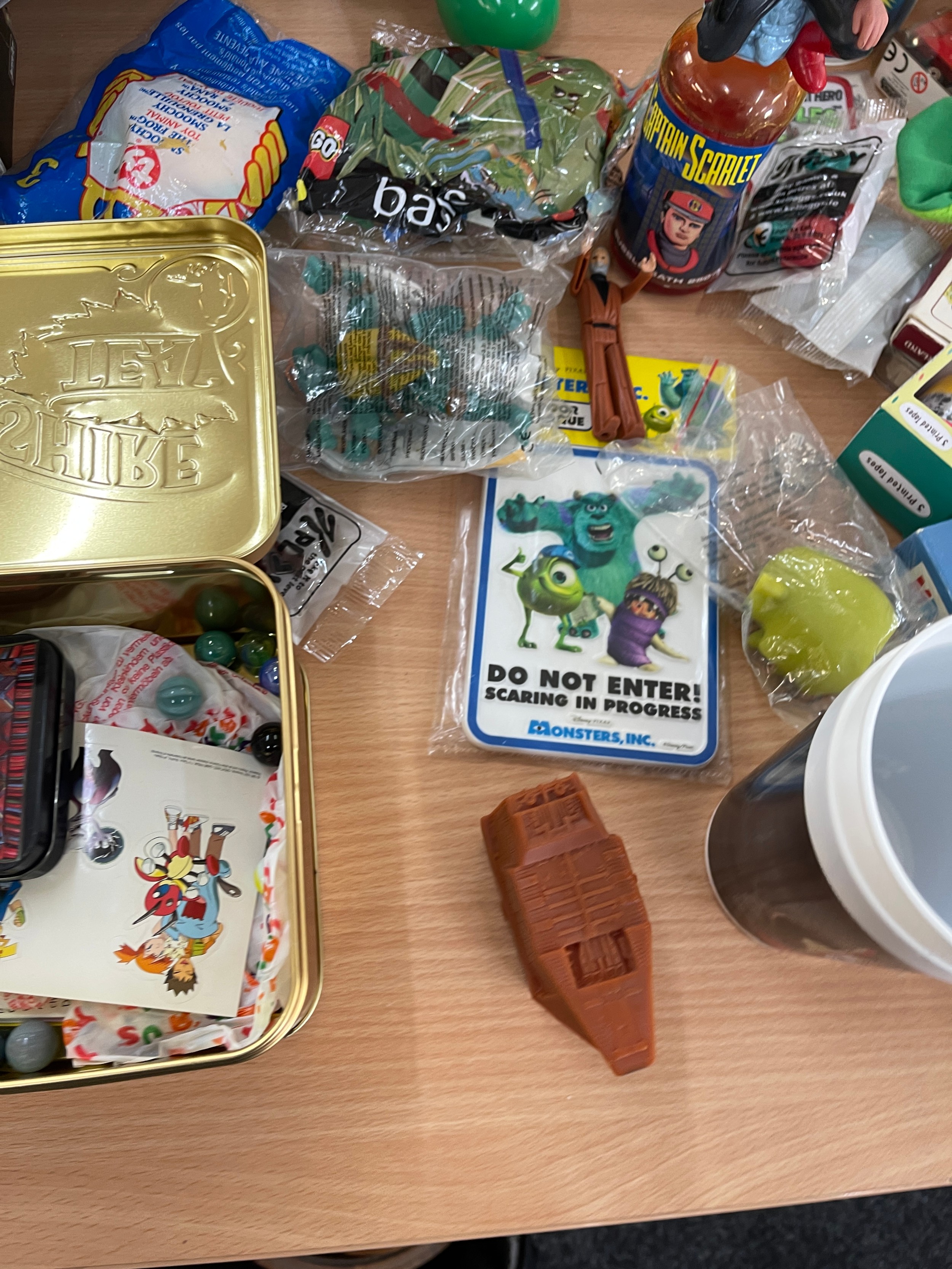 Large selection vintage and later games and accessories, to include bags, MacDonalds toys, Marvel, - Bild 10 aus 11