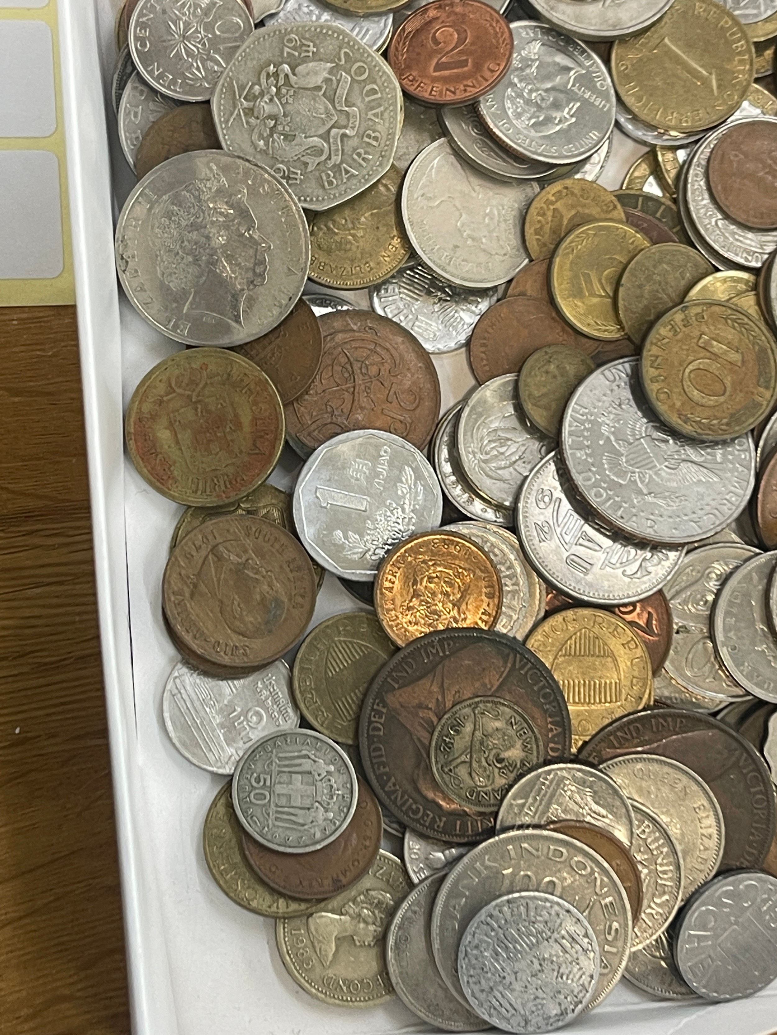 Selection of assorted vintage and later coins - Image 5 of 5