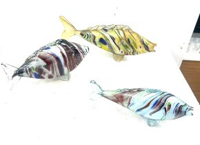 3 Vintage glass fish