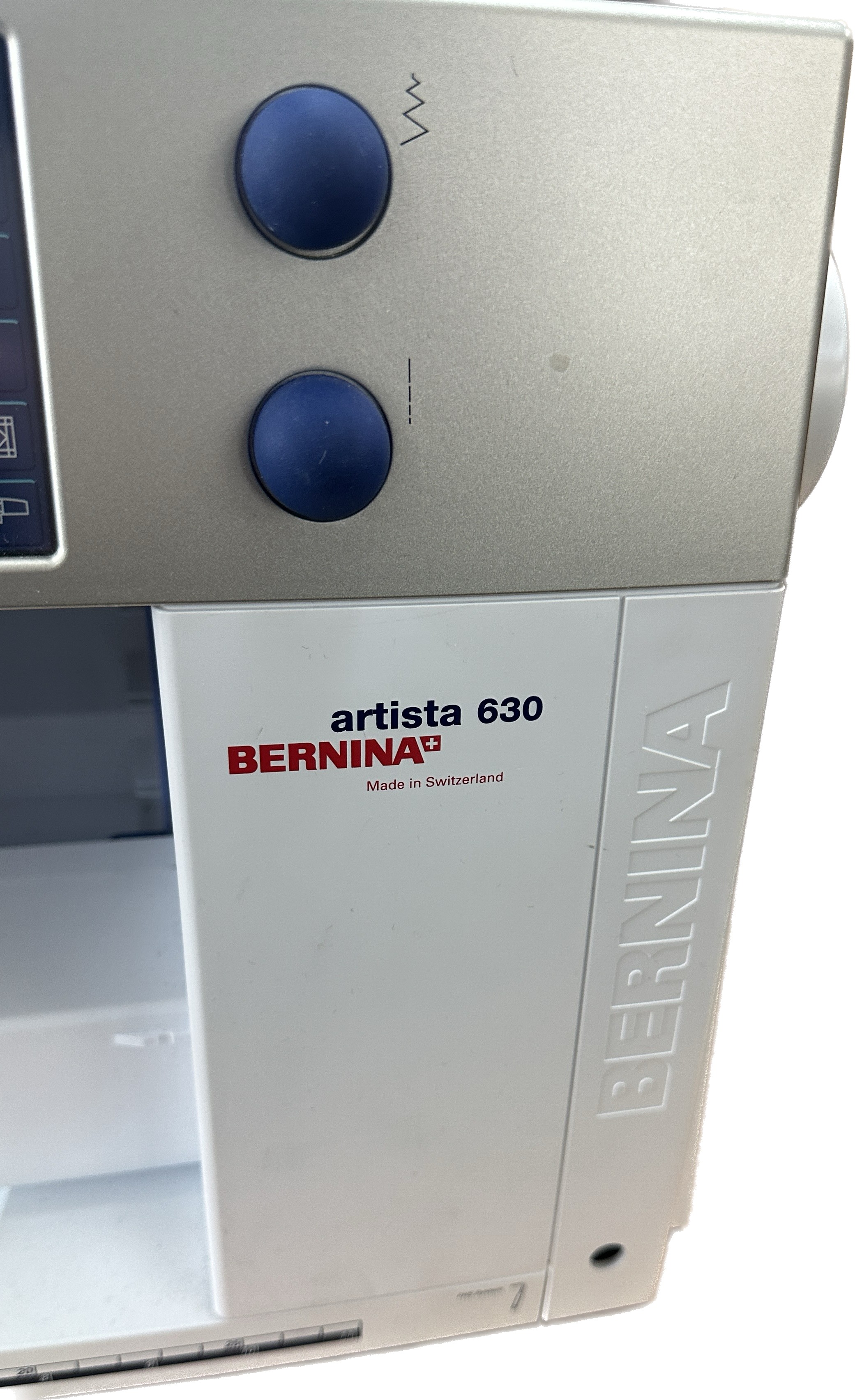 Bernina Artista 630 computerised sewing machine with Bernina embroidery unit, stitch regulator, - Image 4 of 11