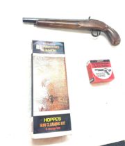 Vintage amr 29676 flintlock pistol with a gun cleaning kit, Waffen co2 etc