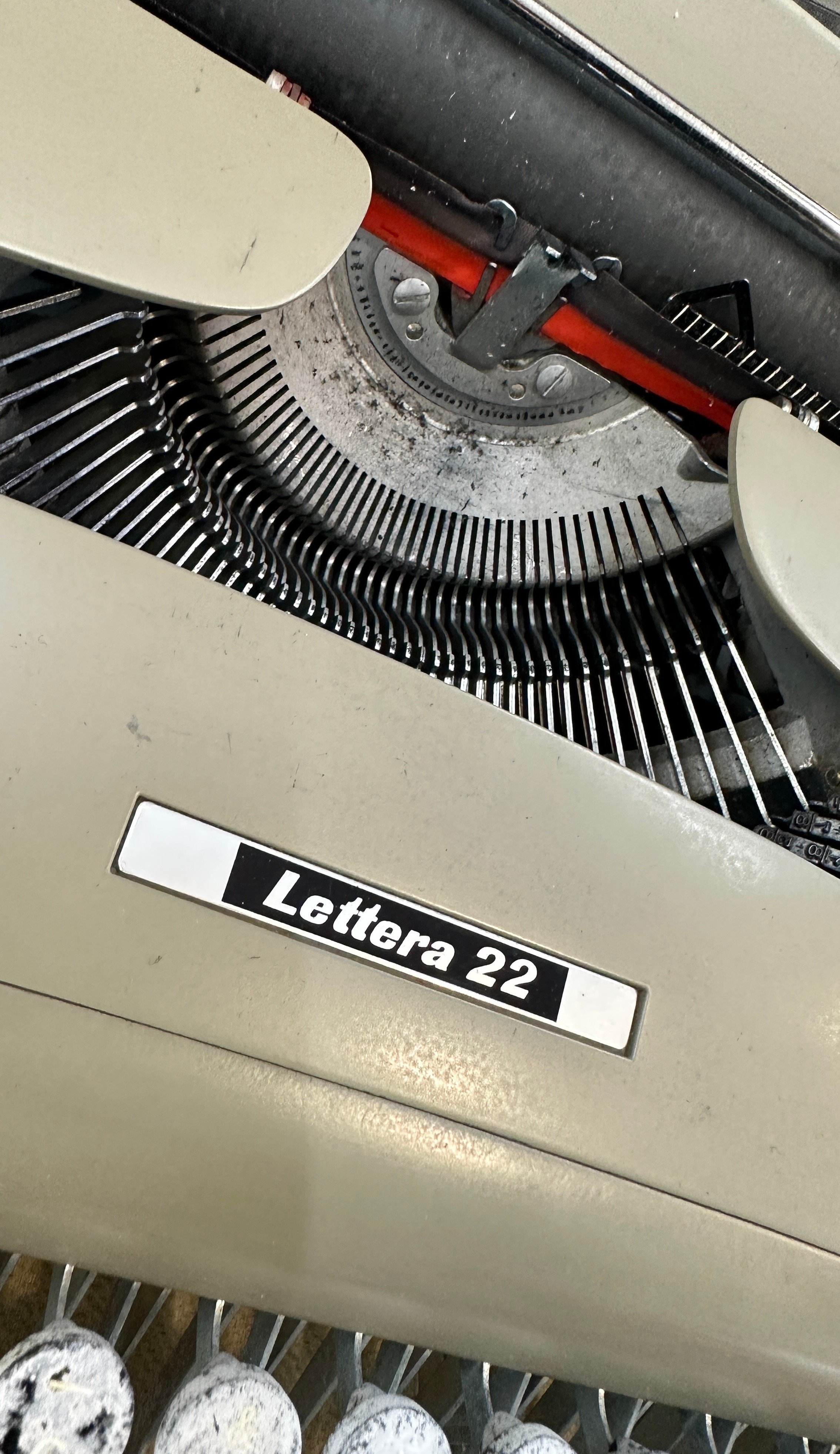 Cased Netera 22 type writer - Image 3 of 5