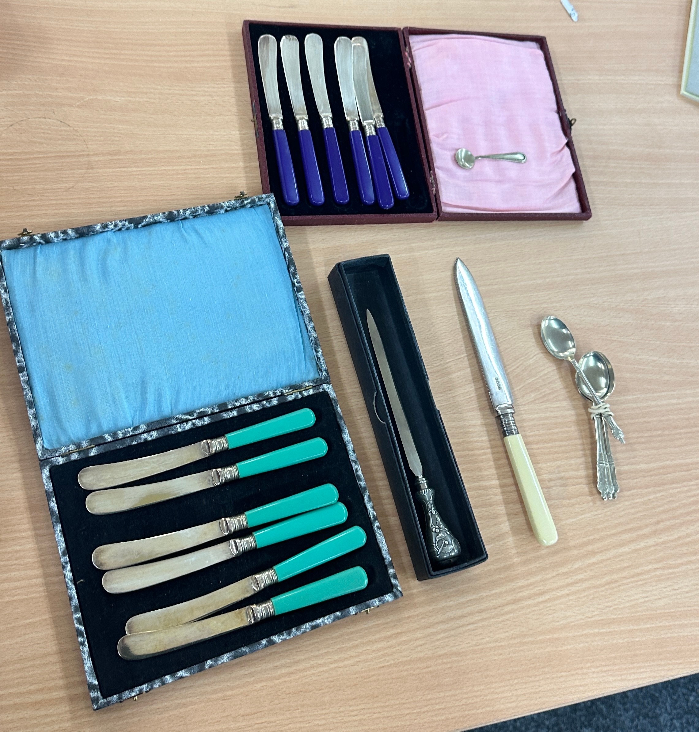 Selection of cased cutlery