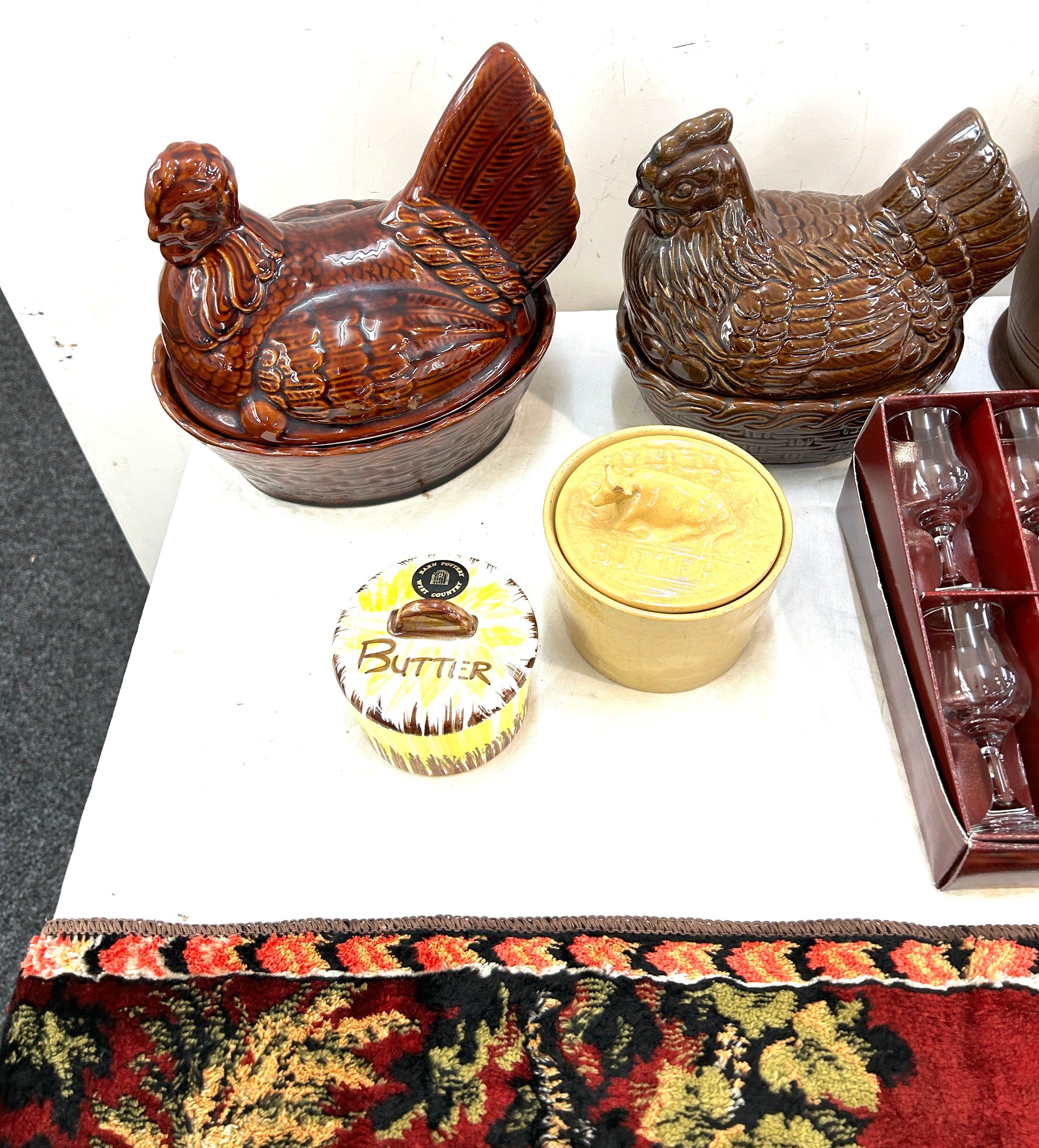 Selection of collectables includes egg holders, butter dishes etc - Image 2 of 4