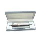 Boxed unused parker thuya 4173 with 14ct gold nib