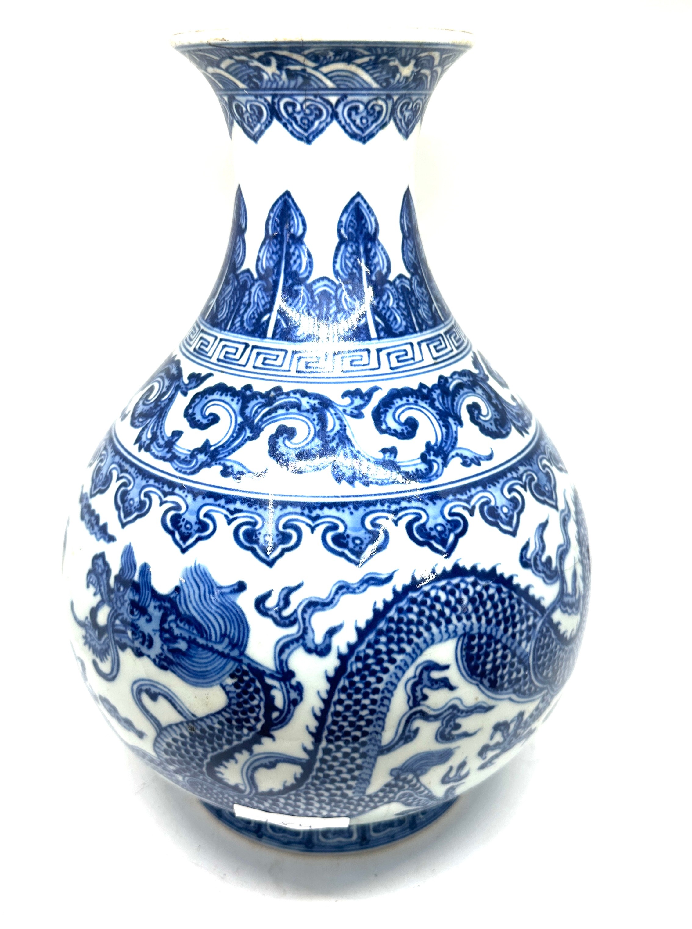 Chinese oriental blue and white vase, marks to base, height 11 inches