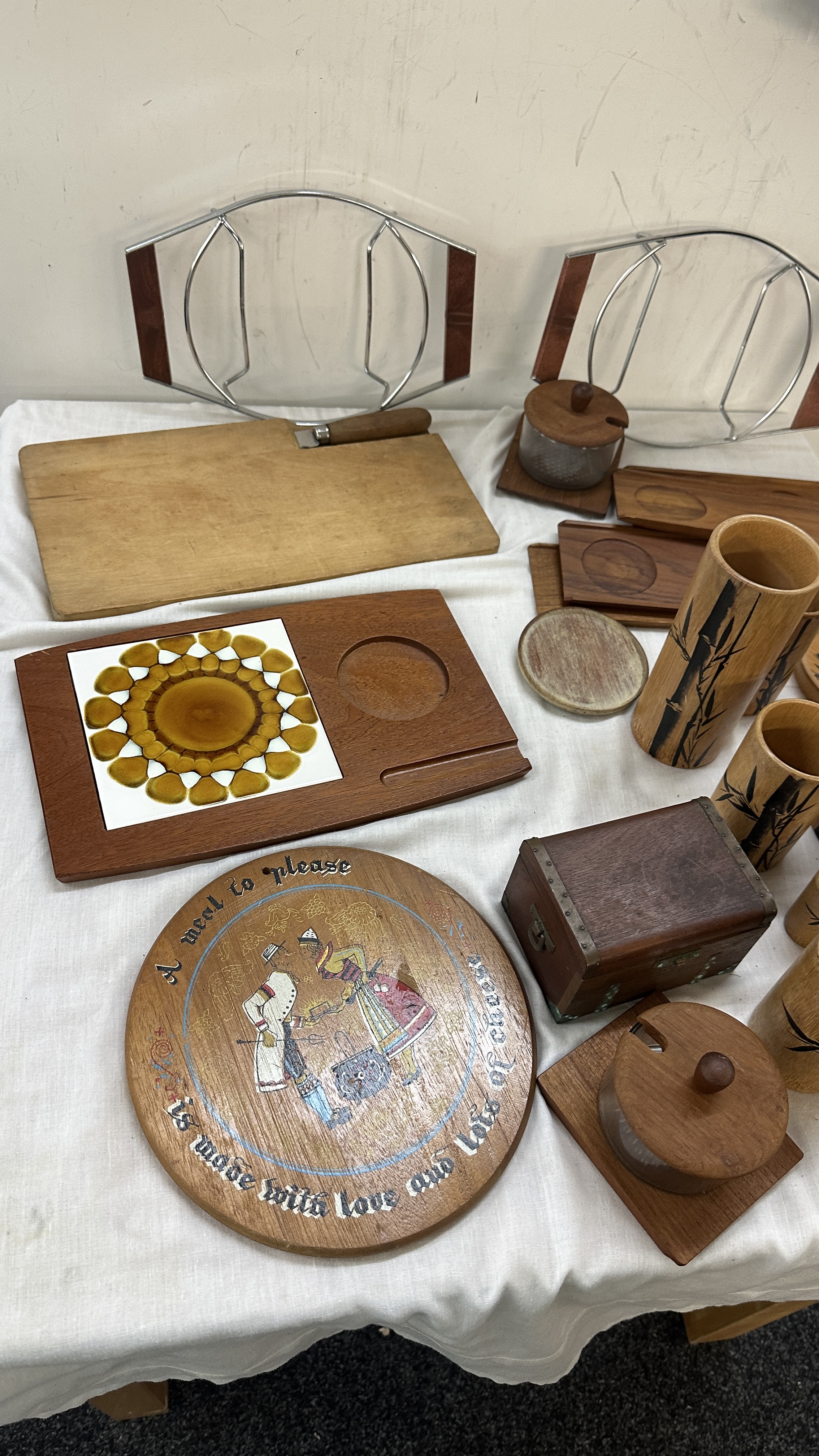 Vintage part bamboo water jug and cup set - Image 2 of 6