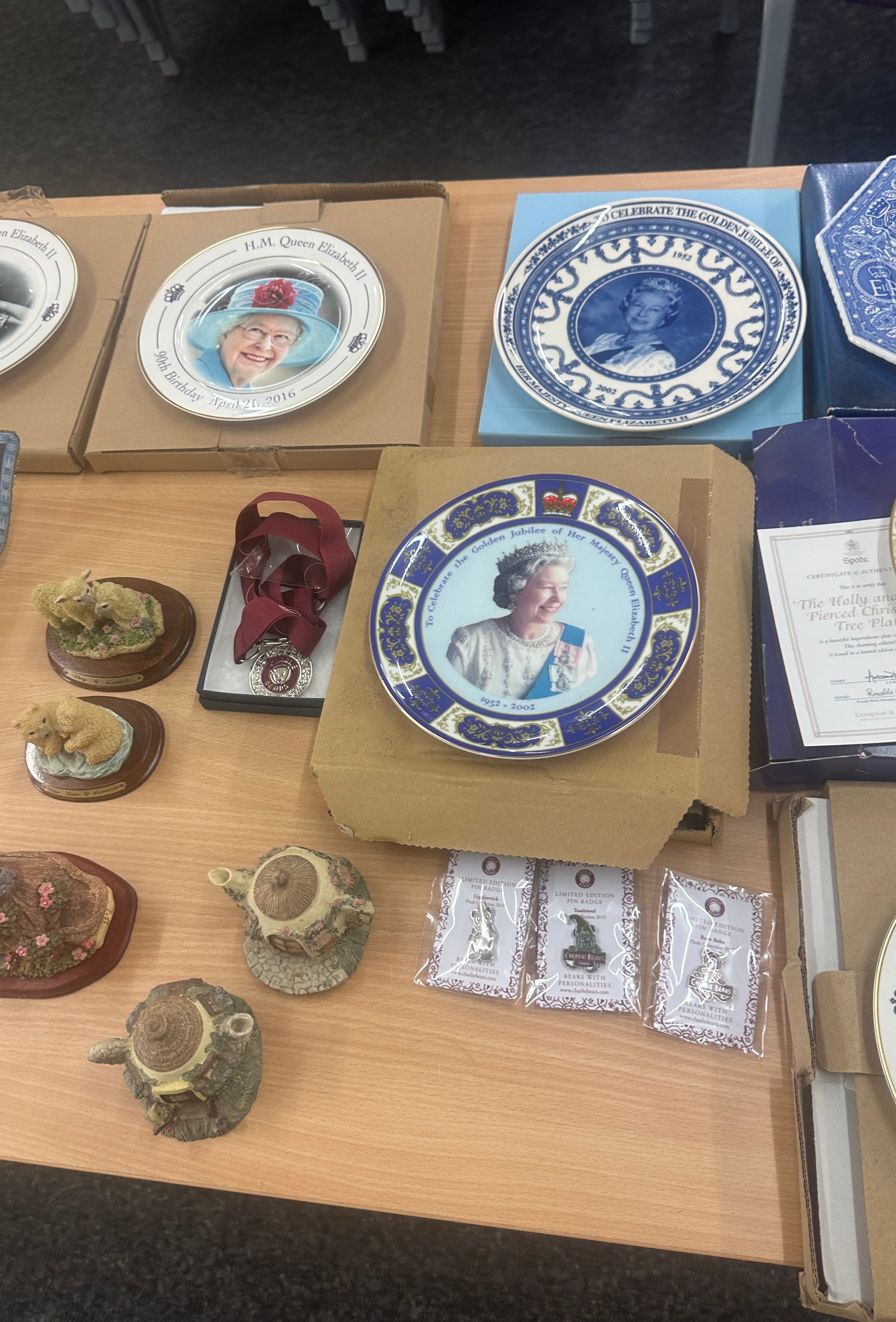 Large selection of miscellaneous includes plates bottles etc - Image 3 of 4