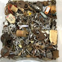 Selection of vintage and later keys, locks etc