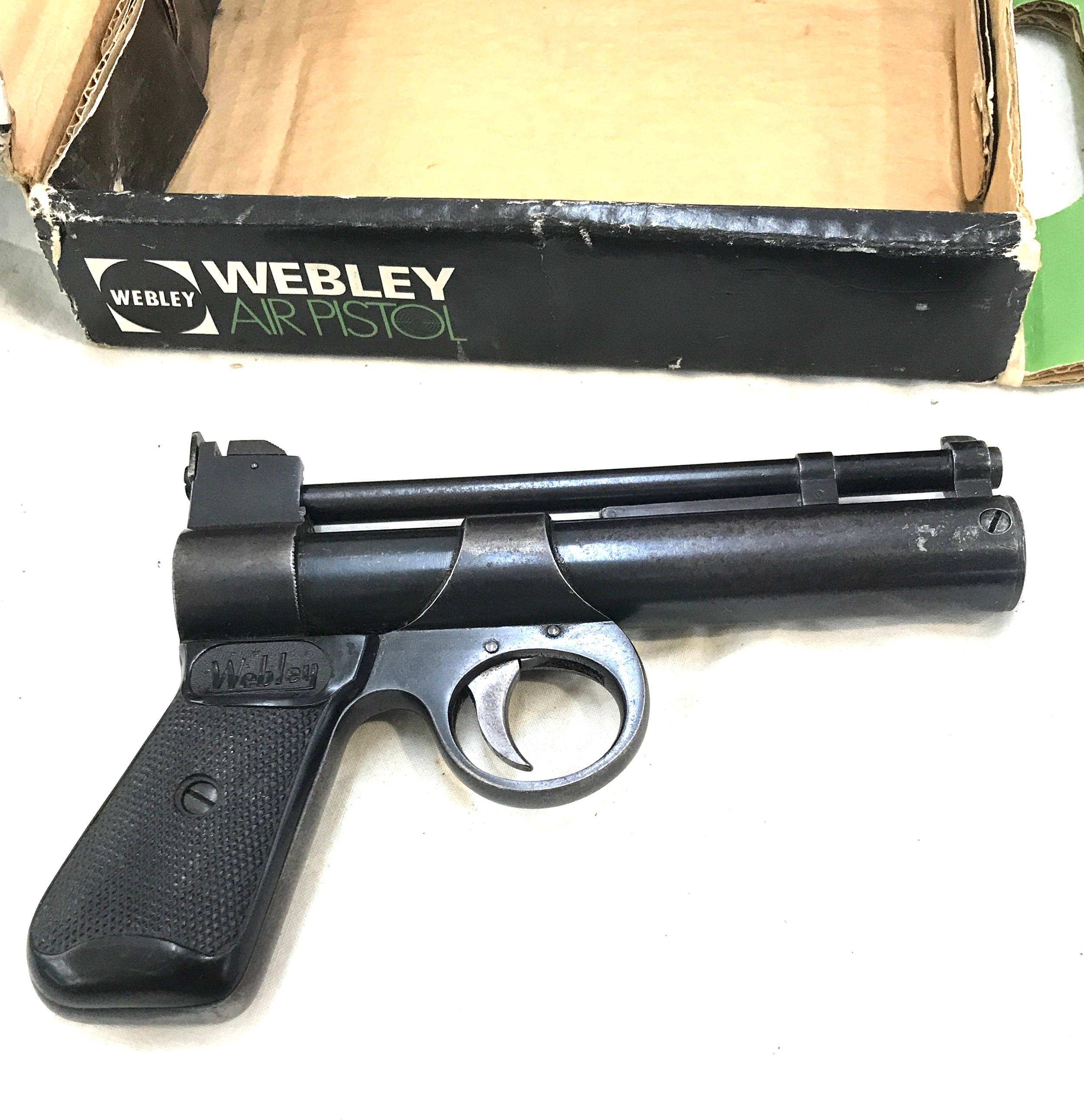 Boxed Webley air pistol junior 177 - Image 3 of 4