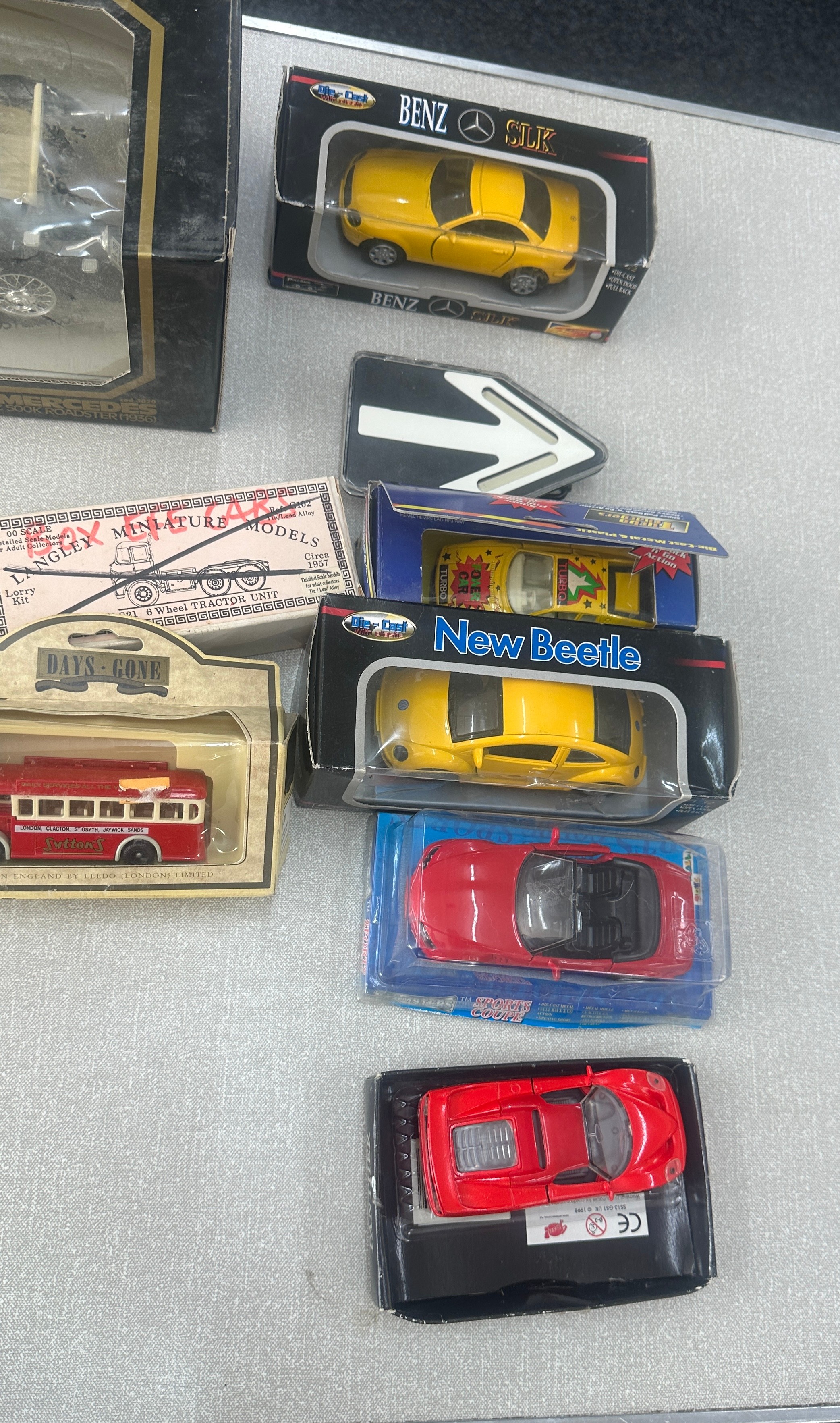 Selection of boxed cars includes Burago etc - Image 4 of 4
