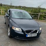 Grey Volvo S40 SE D car, engine size 1560 CC, diesel, MOT until December 24. Car needs a software