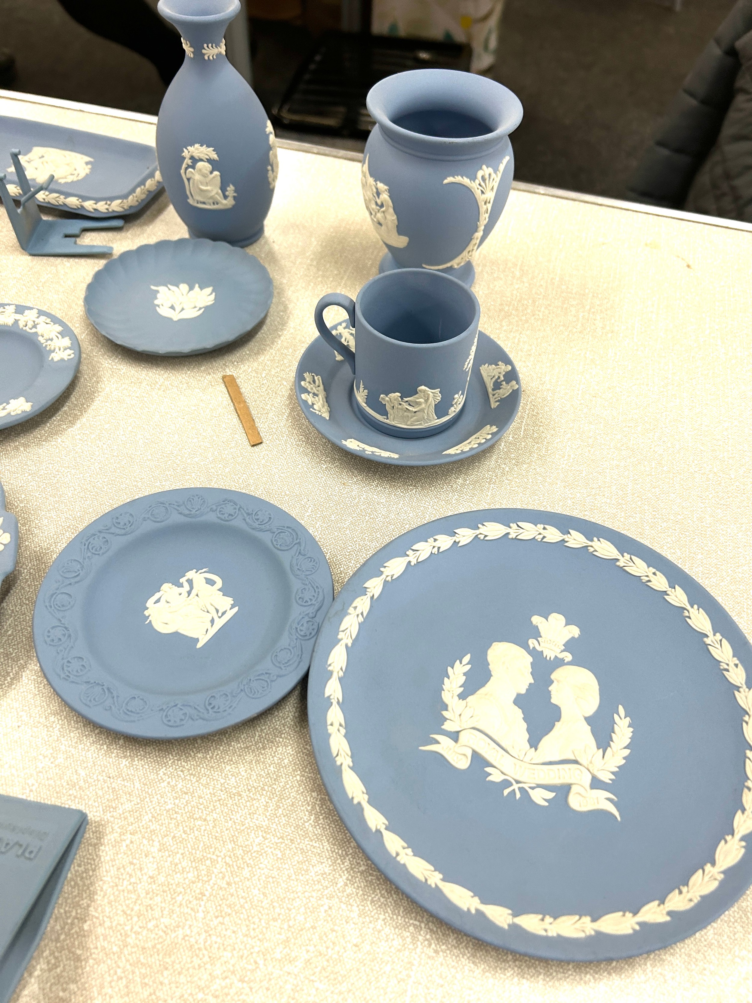 Selection of Wedgwood Jasperware to include miniature vase, plates, trays etc - Image 2 of 4