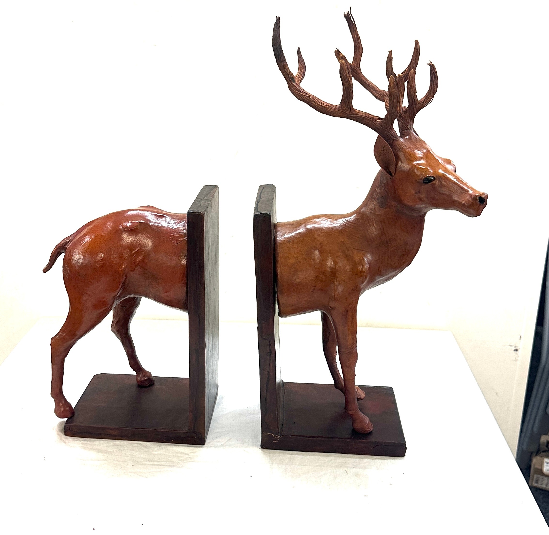 Large leather Reindeer bookends 6 inches by 21 inches - Image 3 of 4