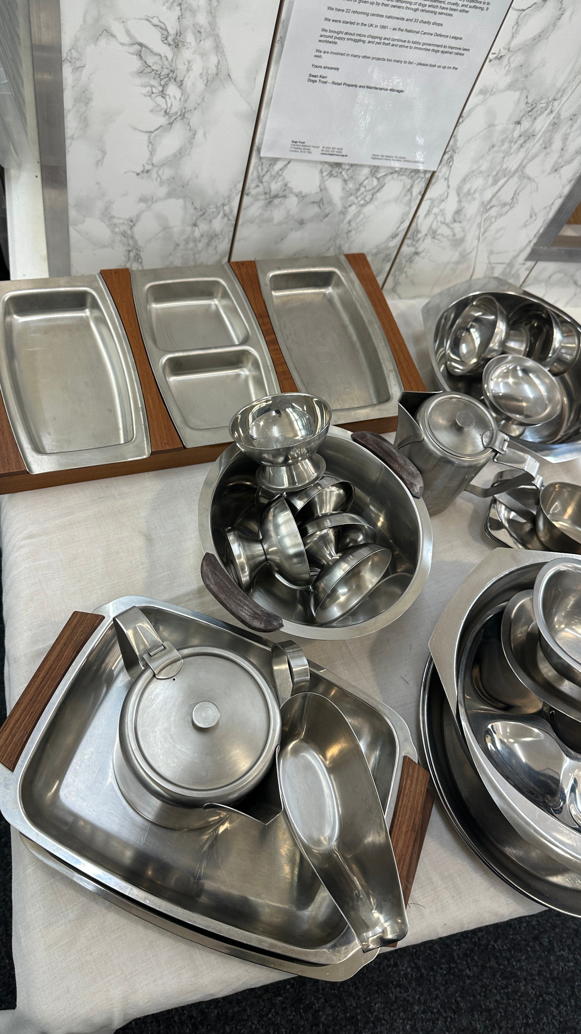 Selection of stainless steel kitchen pieces to include bowls, jugs etc - Image 3 of 3