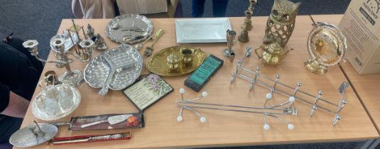 Large selection of assorted metal ware includes brass, stainless steel etc