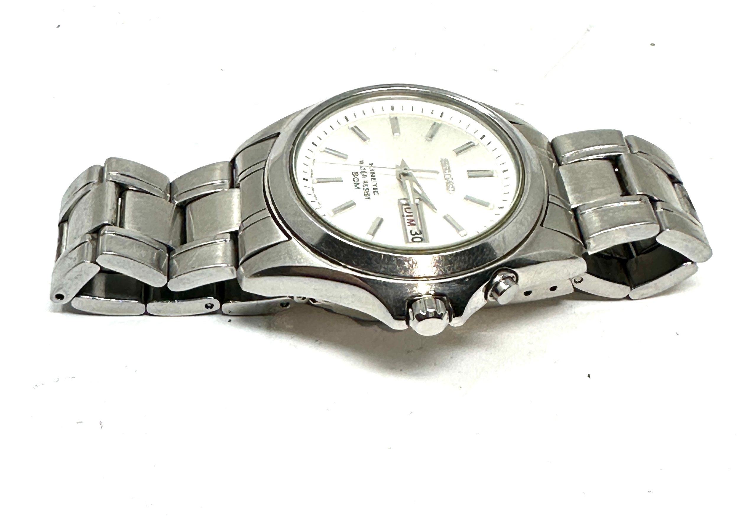 Gents Seiko Kinetic Watch 5M63-0B90 - 50m the watch is ticking - Image 2 of 6