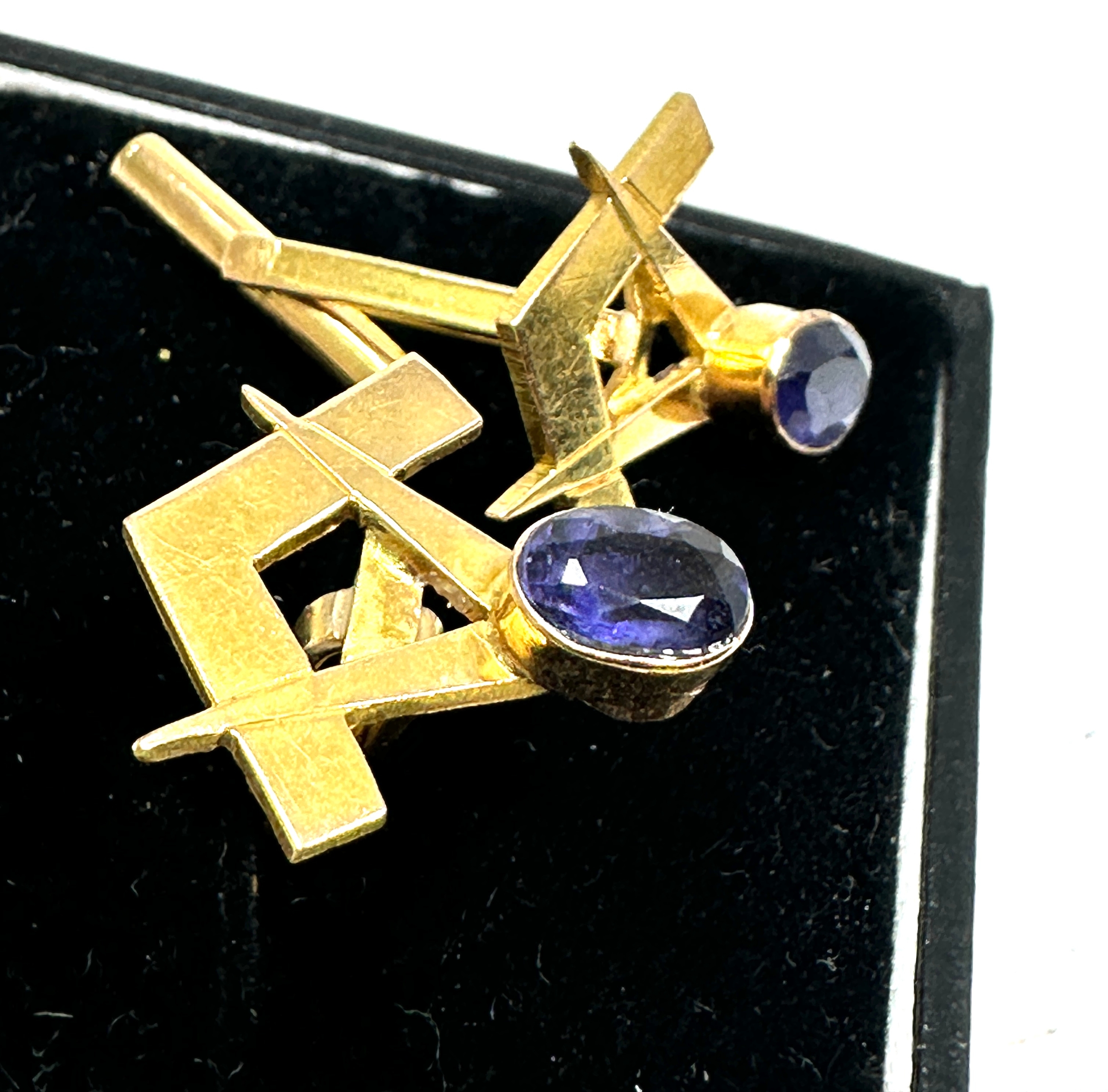 18ct gold & sapphire masonic cufflinks weight 5.5g xrt tested as 18ct gold - Image 3 of 3