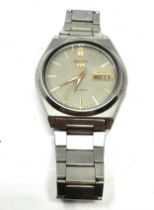 Gents Seiko 5 automatic wristwatch the watch is ticking 7009-876a day date