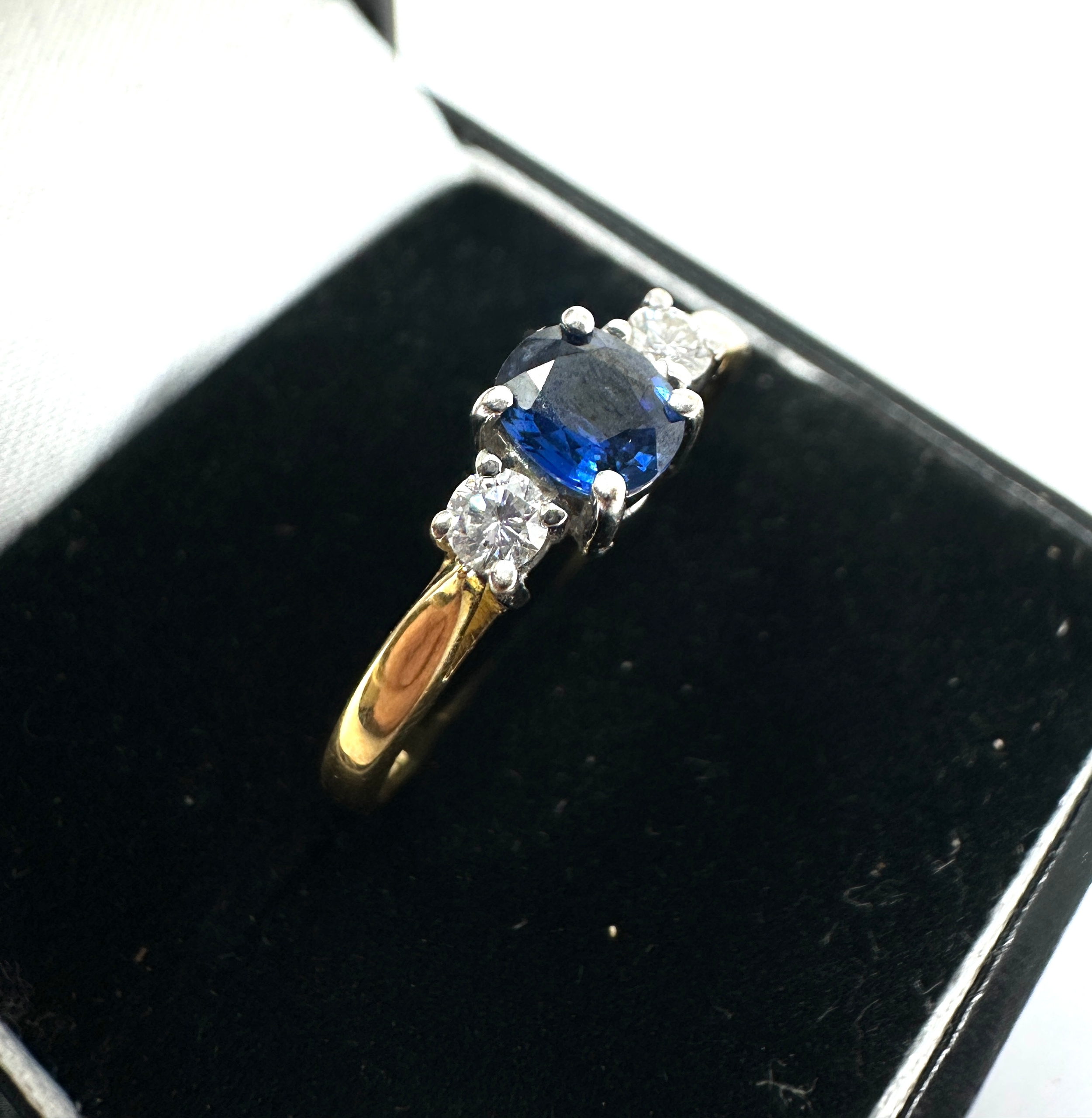 18ct gold diamond & sapphire ring weight 2.7g - Bild 2 aus 4
