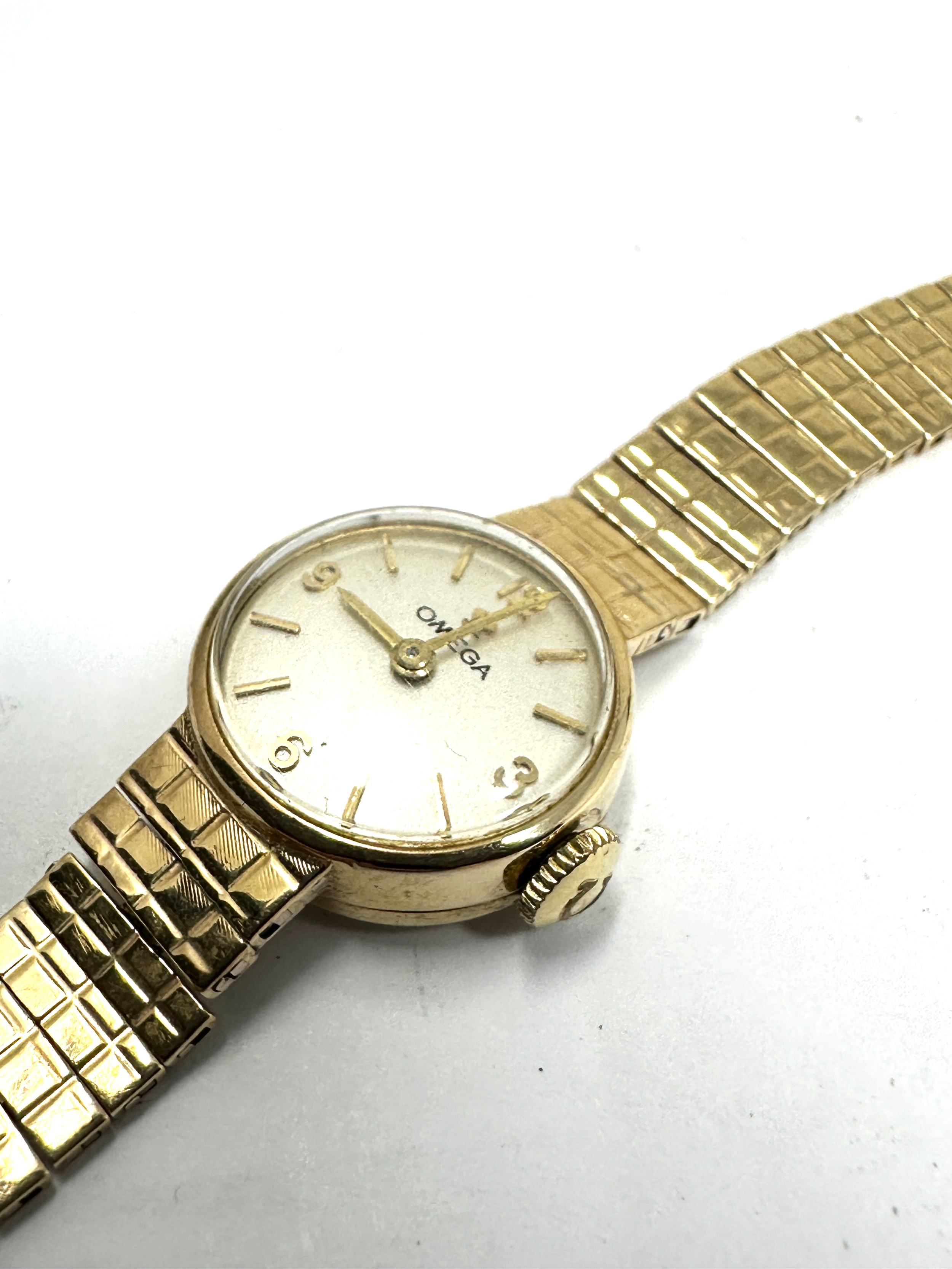 9ct gold omega wristwatch weight approx 20g the watch is ticking - Image 2 of 4