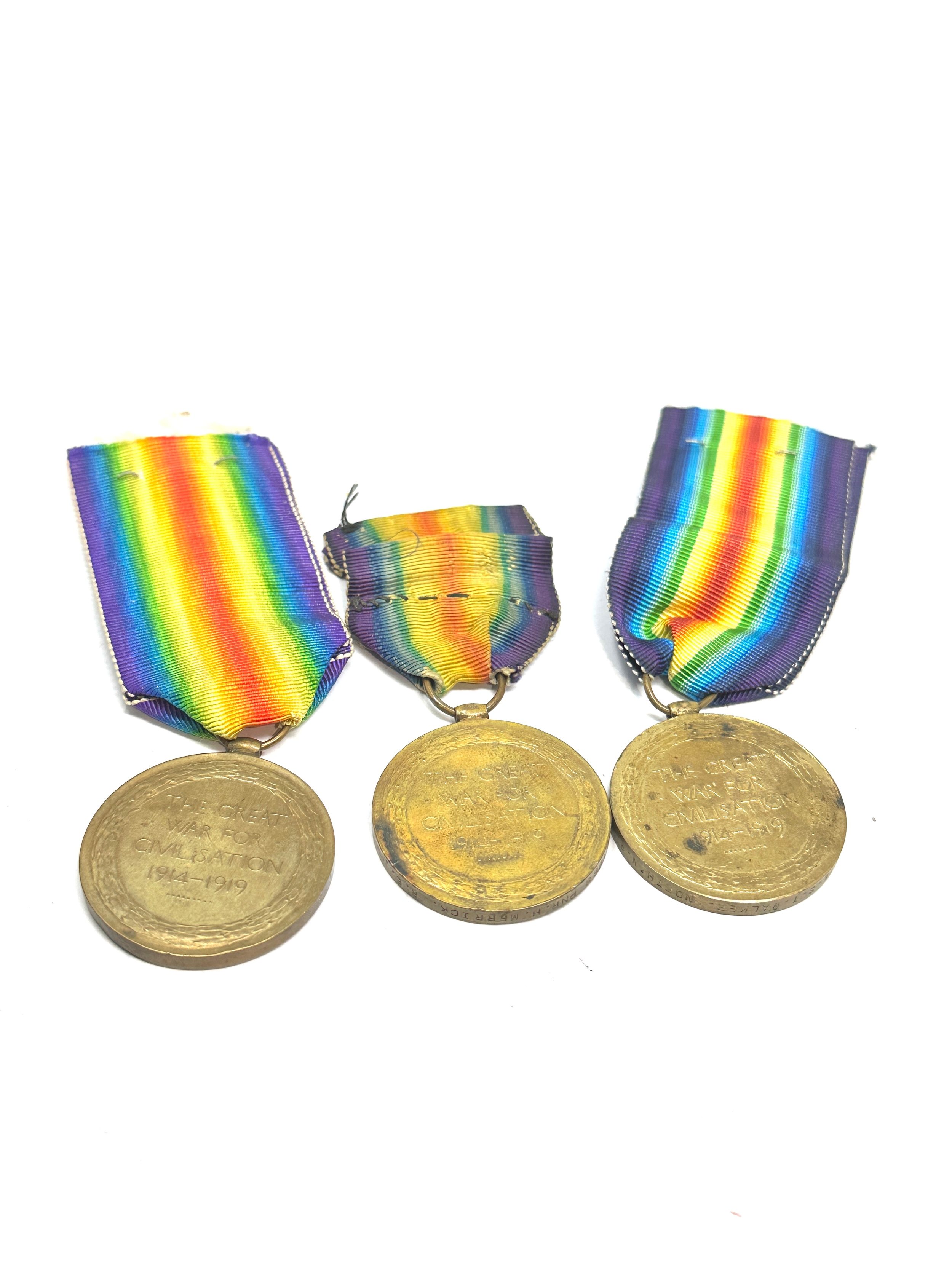 3 ww1 medals names in images 1 erased un-named - Image 2 of 6