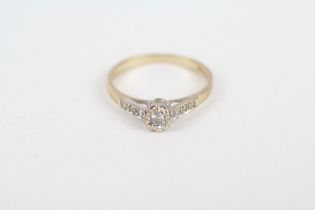 9ct gold vintage diamond ring with diamond shoulders