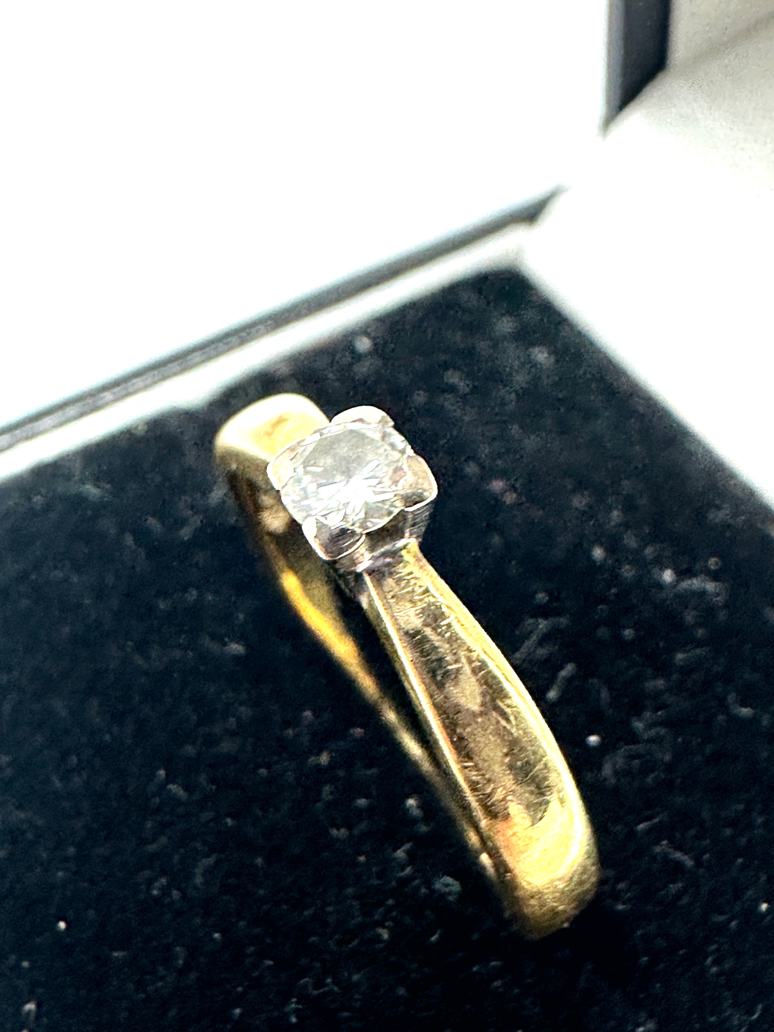 18ct gold diamond ring weight 3.5g - Image 3 of 4
