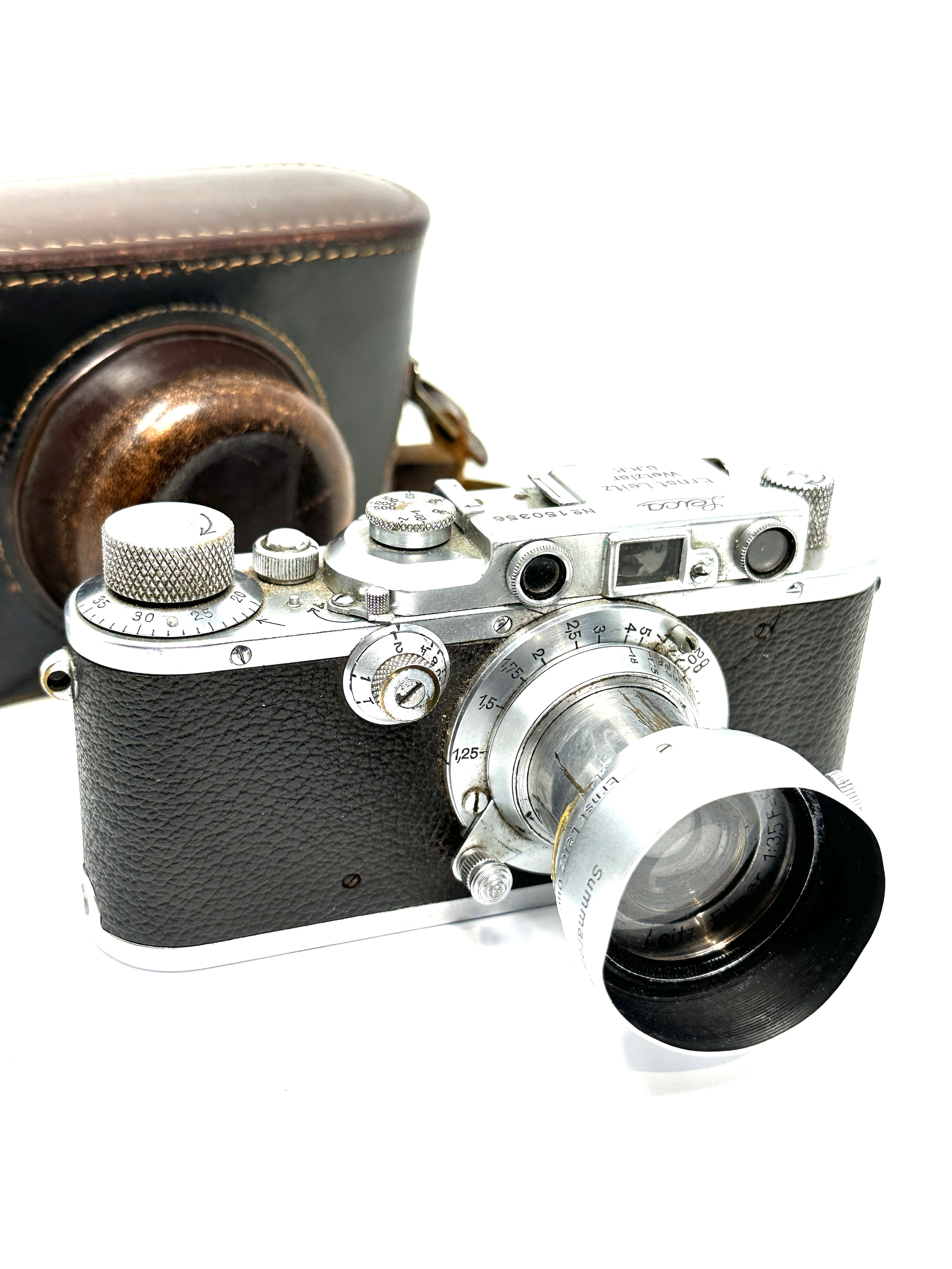 Vintage leica camera original leather cased reads Leica N 150356 Ernst Leitz d.r.p also reads on - Image 2 of 10