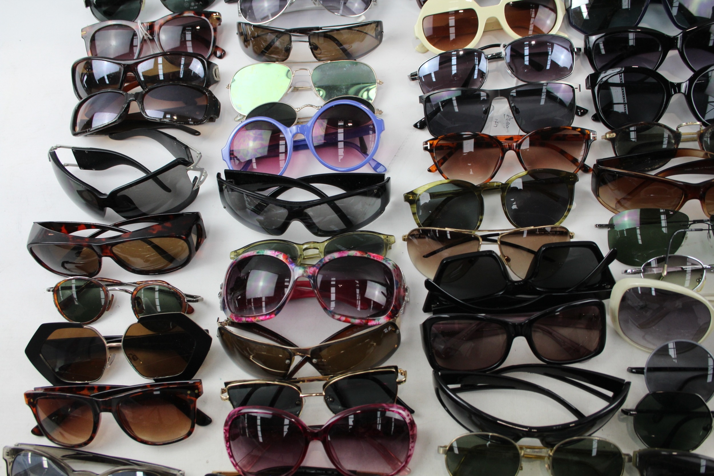 Sunglasses Glasses Vintage Assorted Cases, Shaded, Unisex, Mens, Womens Job Lot - Image 4 of 7