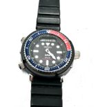 Seiko X PADI Diver 200M Solar H851-00A0 Men's Watch In working order in very good condition