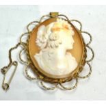 Vintage 9ct gold cameo pendant / brooch measures approx 5cm drop by 4.2cm wide weight 10.4g