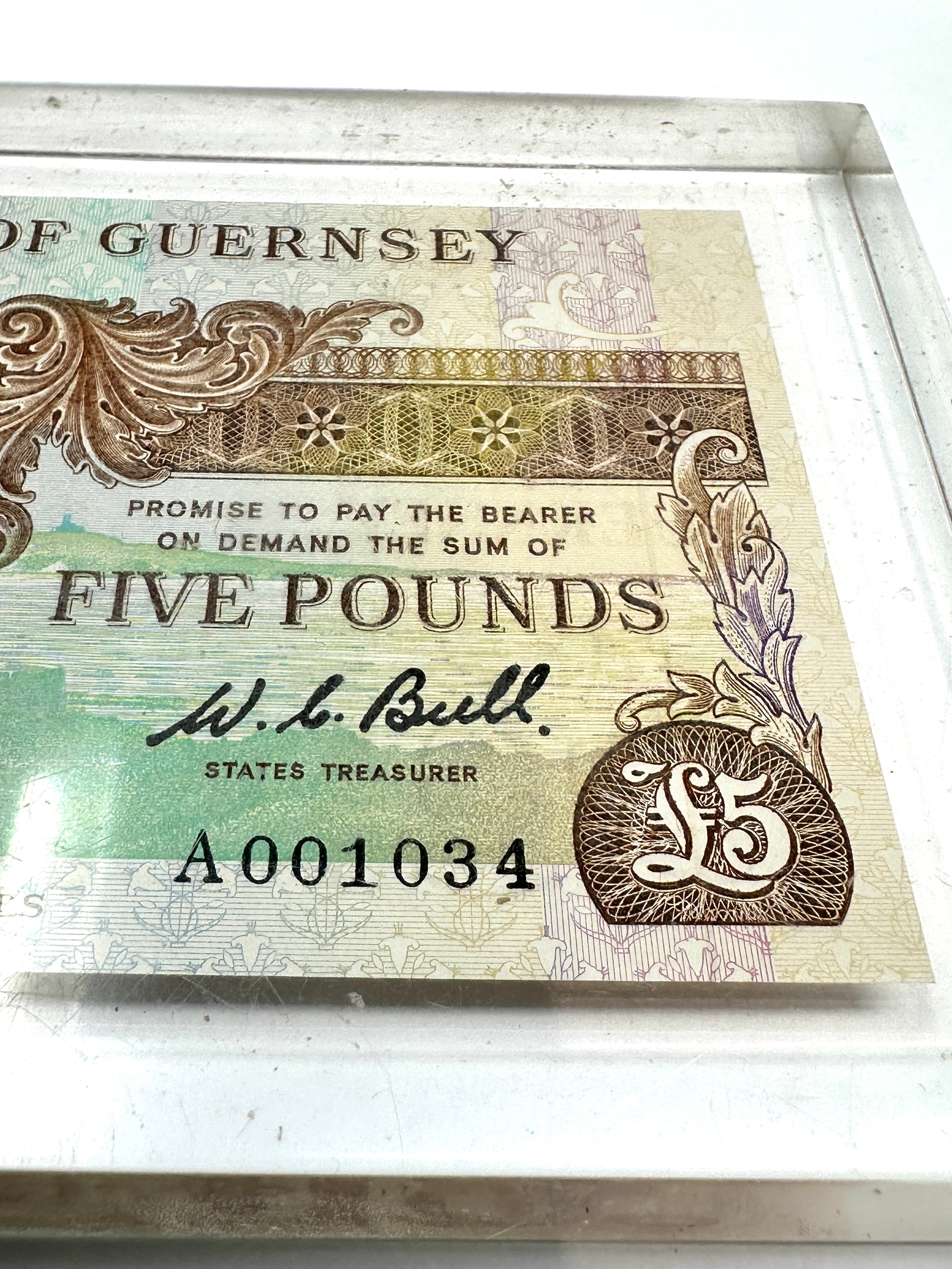 1980 Guernsey £5 Pounds A001034 | UNC | W C Bull | low Serial Number slabbed - Image 4 of 4