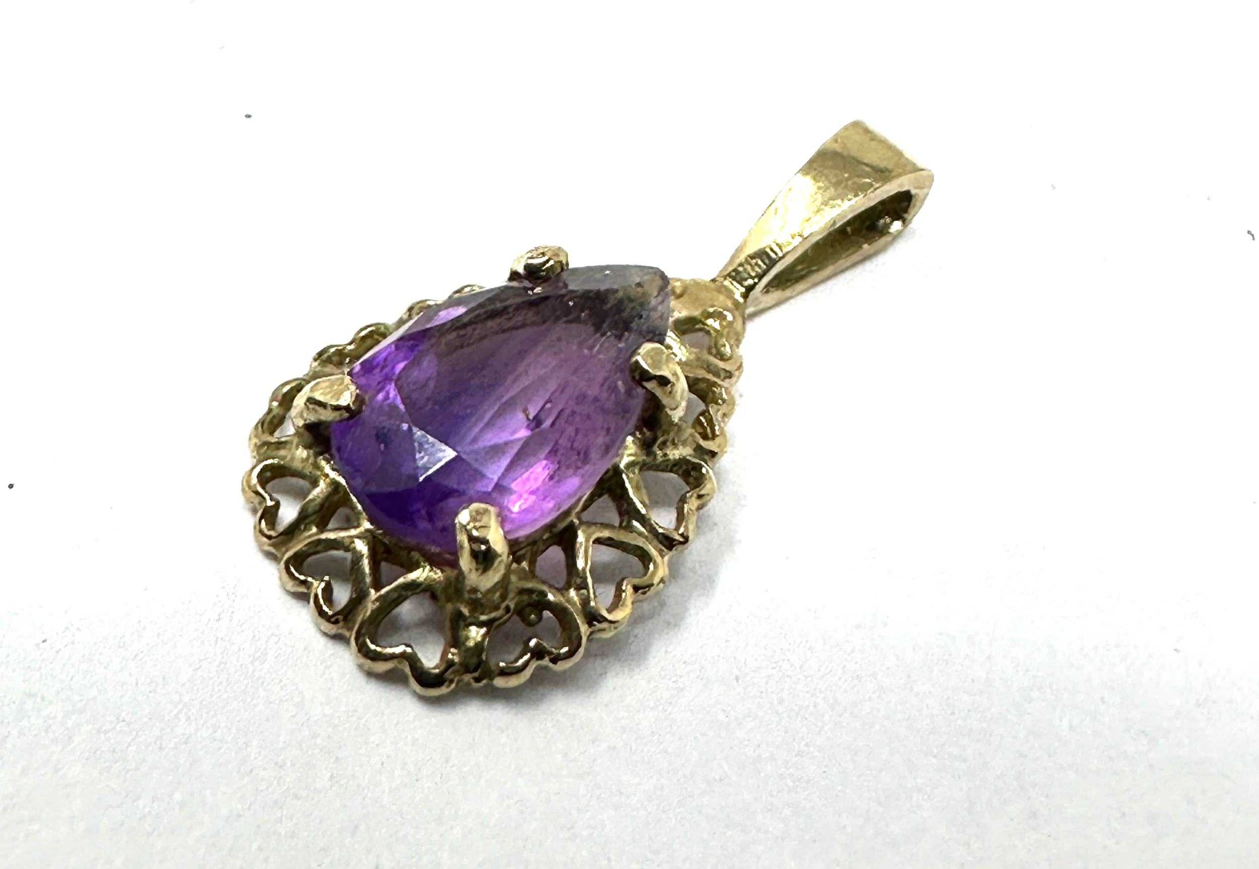 9ct gold amethyst pendant weight .8g