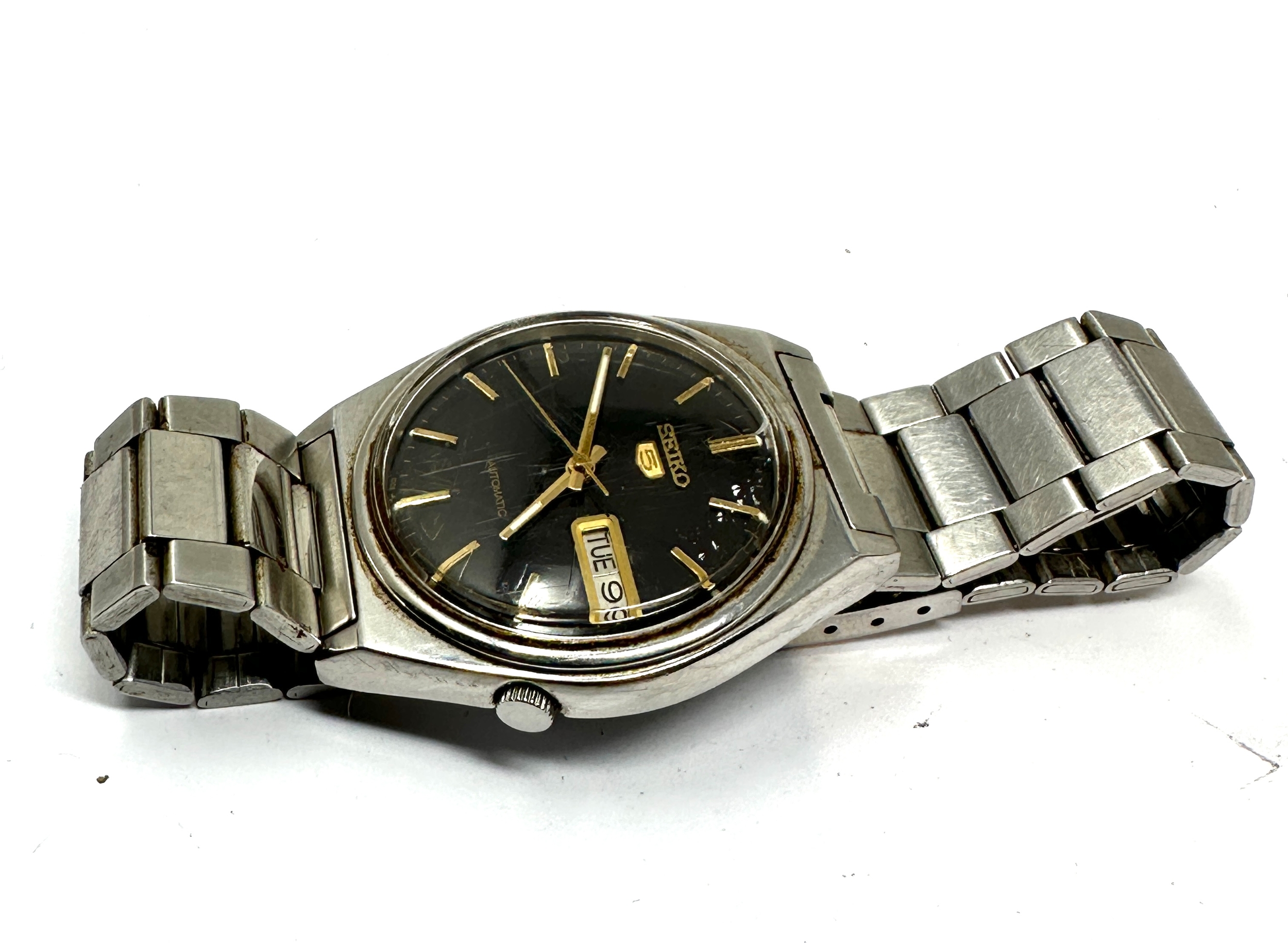 Vintage Seiko 5 Automatic Day & Date 7009 -3140 the watch is ticking black dial - Image 2 of 5