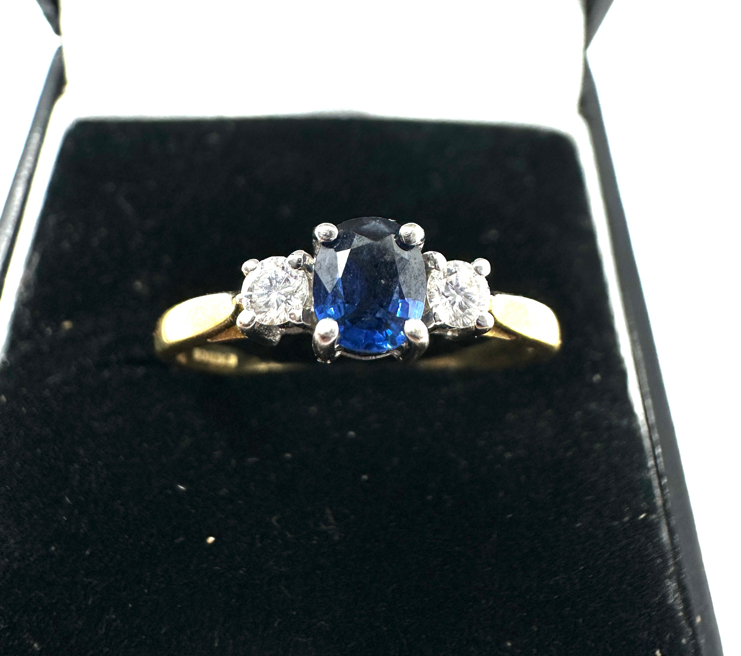 18ct gold diamond & sapphire ring weight 2.7g