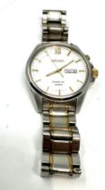 Seiko kinetic 100m wristwatch 5m83-0ac0 gents wristwatch the watch is ticking