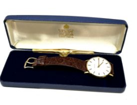 Vintage Boxed presentation Garrards gents wristwatch the watch is in working order in original