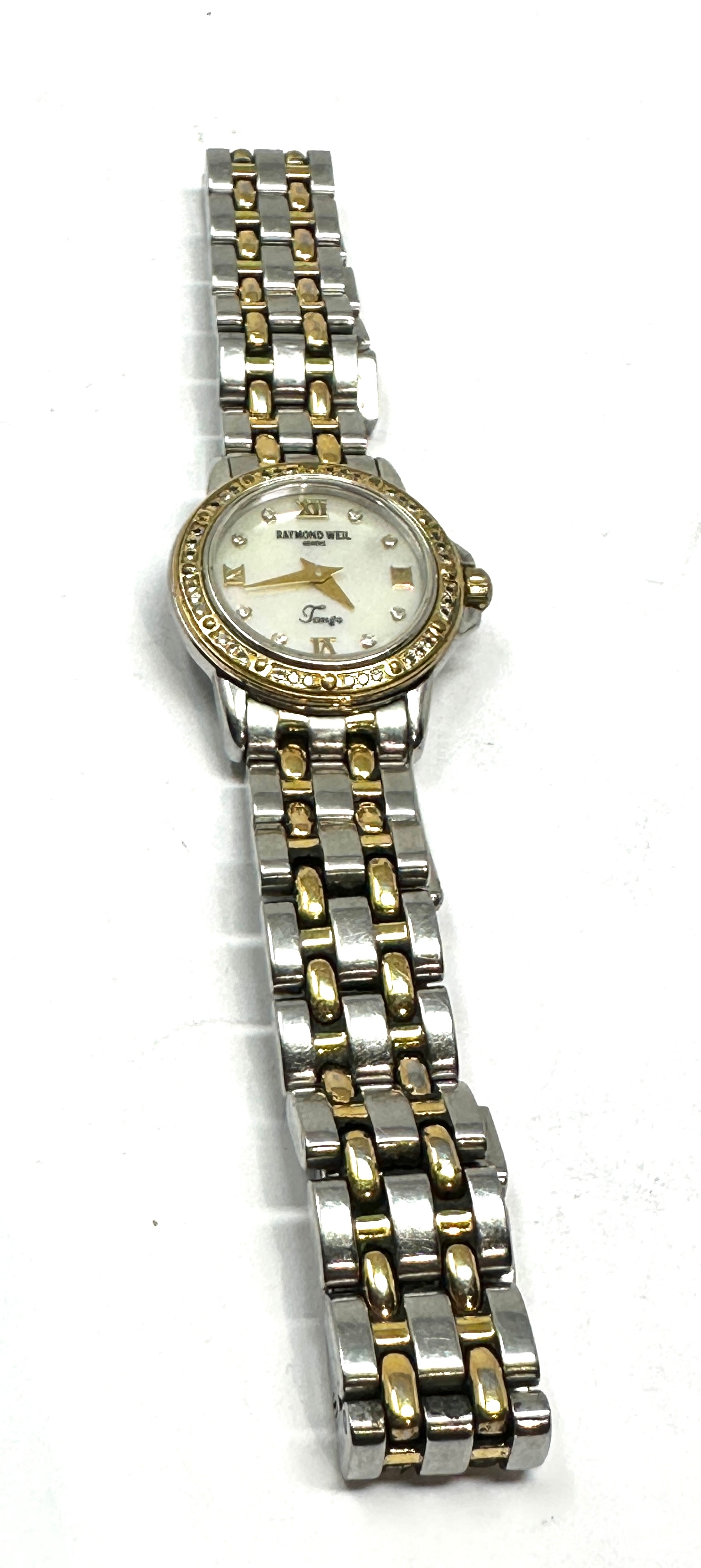 Ladies Raymond Weil Geneve Tango quartz wristwatch the watch is working