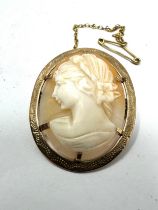 9ct gold cameo brooch measures approx 3cm by 2.4cm weight 4.5g