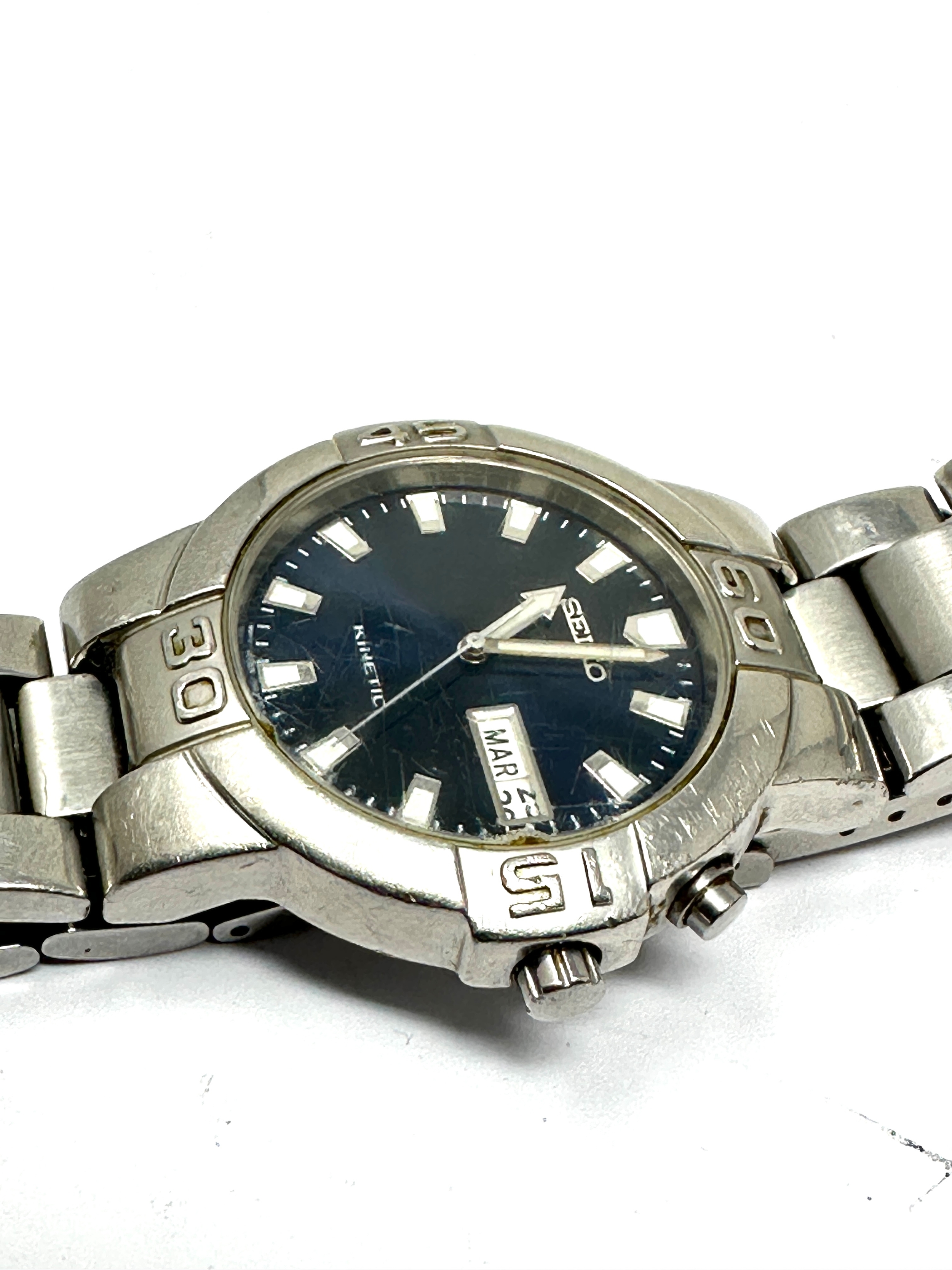 Seiko kinetic gents wristwatch 5m63-0c00 the watch is ticking - Image 2 of 4