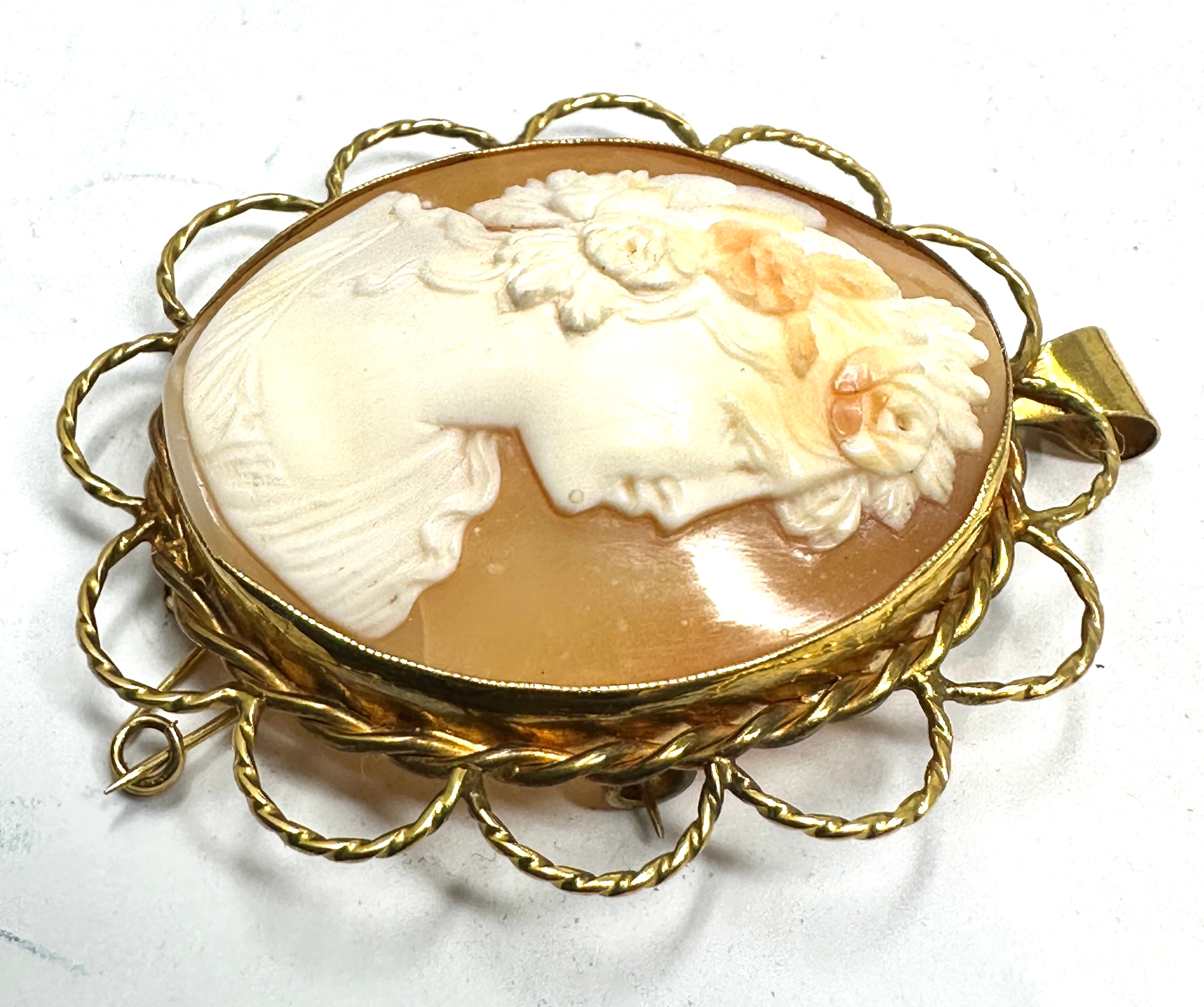 Vintage 9ct gold cameo pendant / brooch measures approx 5cm drop by 4.2cm wide weight 10.4g - Image 2 of 4